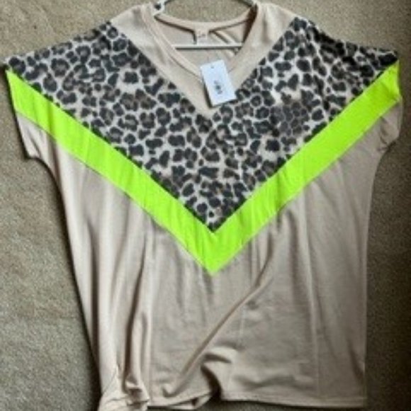 The Promise Boutique Tops - NWT Boutique Short Sleeve